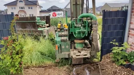 Waterput boring in uitvoering door Kurstjens Puttenboorbedrijf